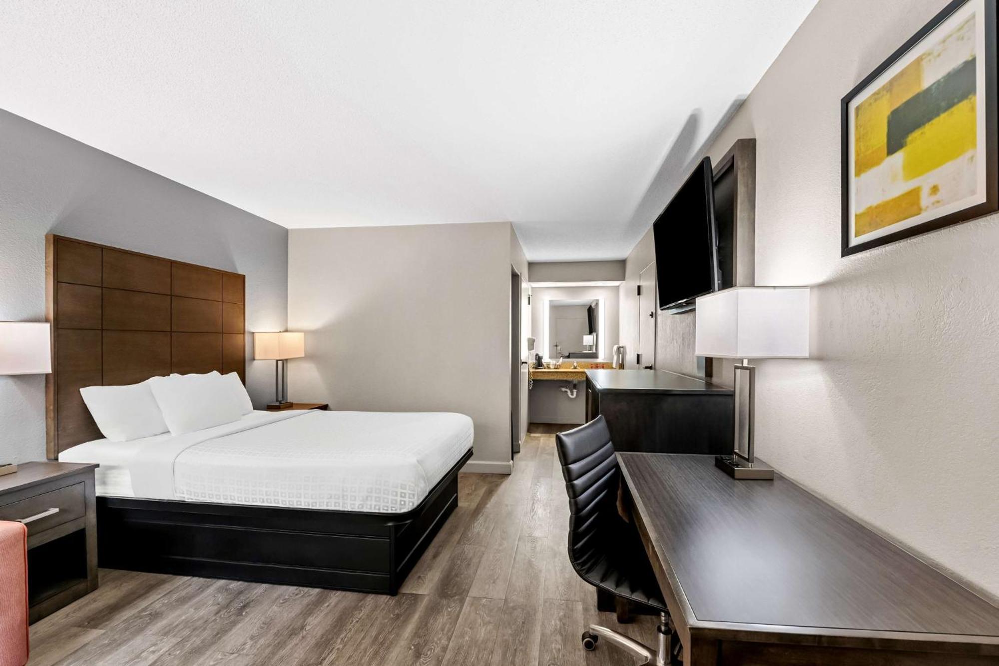Surestay Plus Hotel By Best Western Southern Pines Pinehurst Экстерьер фото