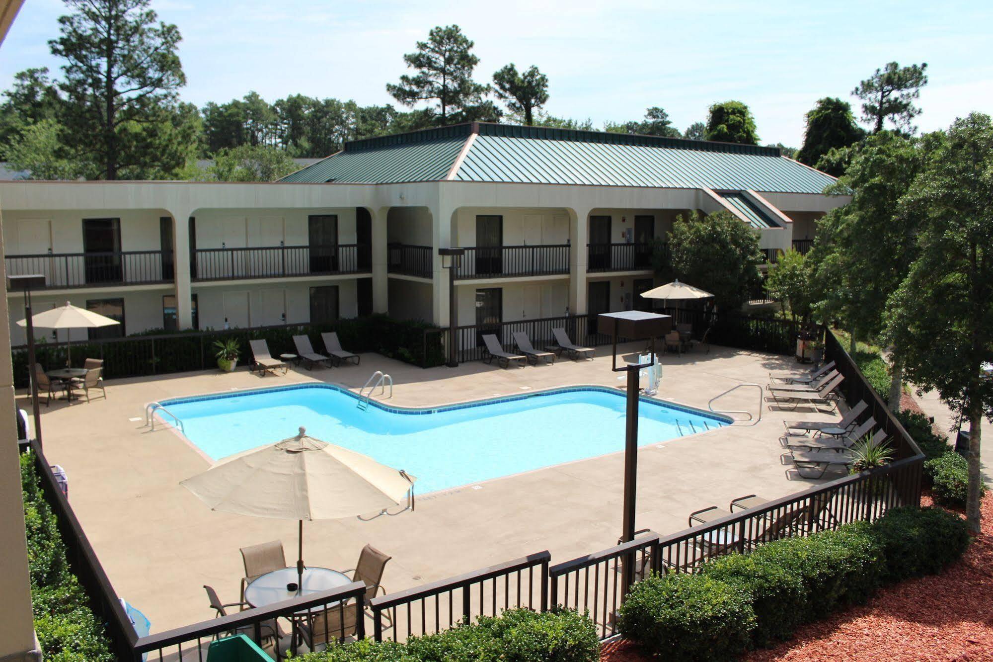 Surestay Plus Hotel By Best Western Southern Pines Pinehurst Экстерьер фото